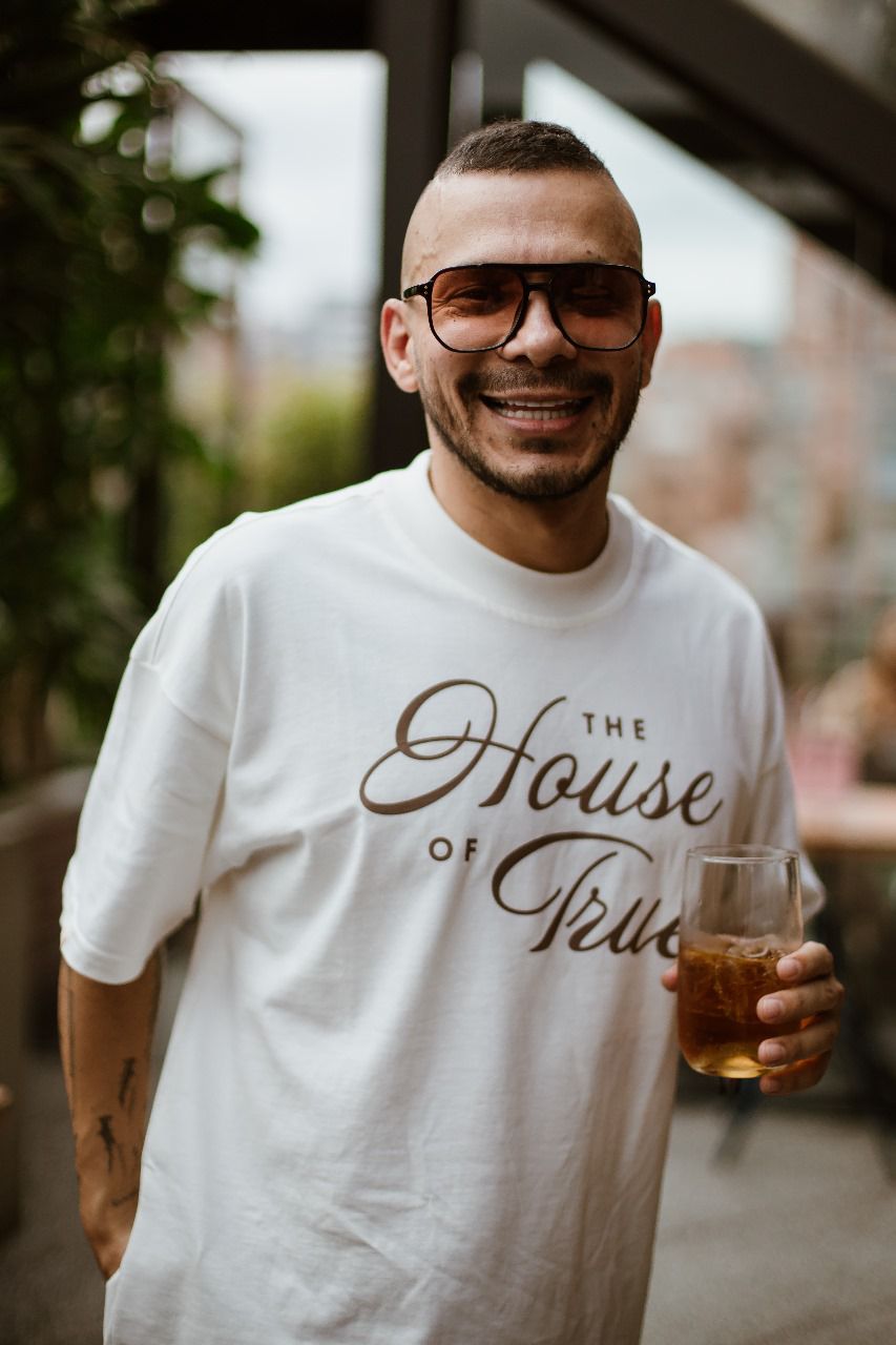 Armony sophisticated rounded sunglasses with a balanced modern frame and high-clarity lenses for a premium urban and festival look - Party People