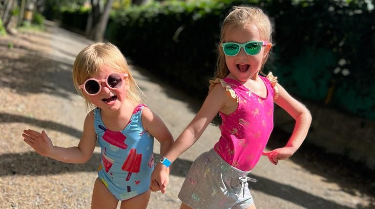 kids-sunglasses-collection-party-people