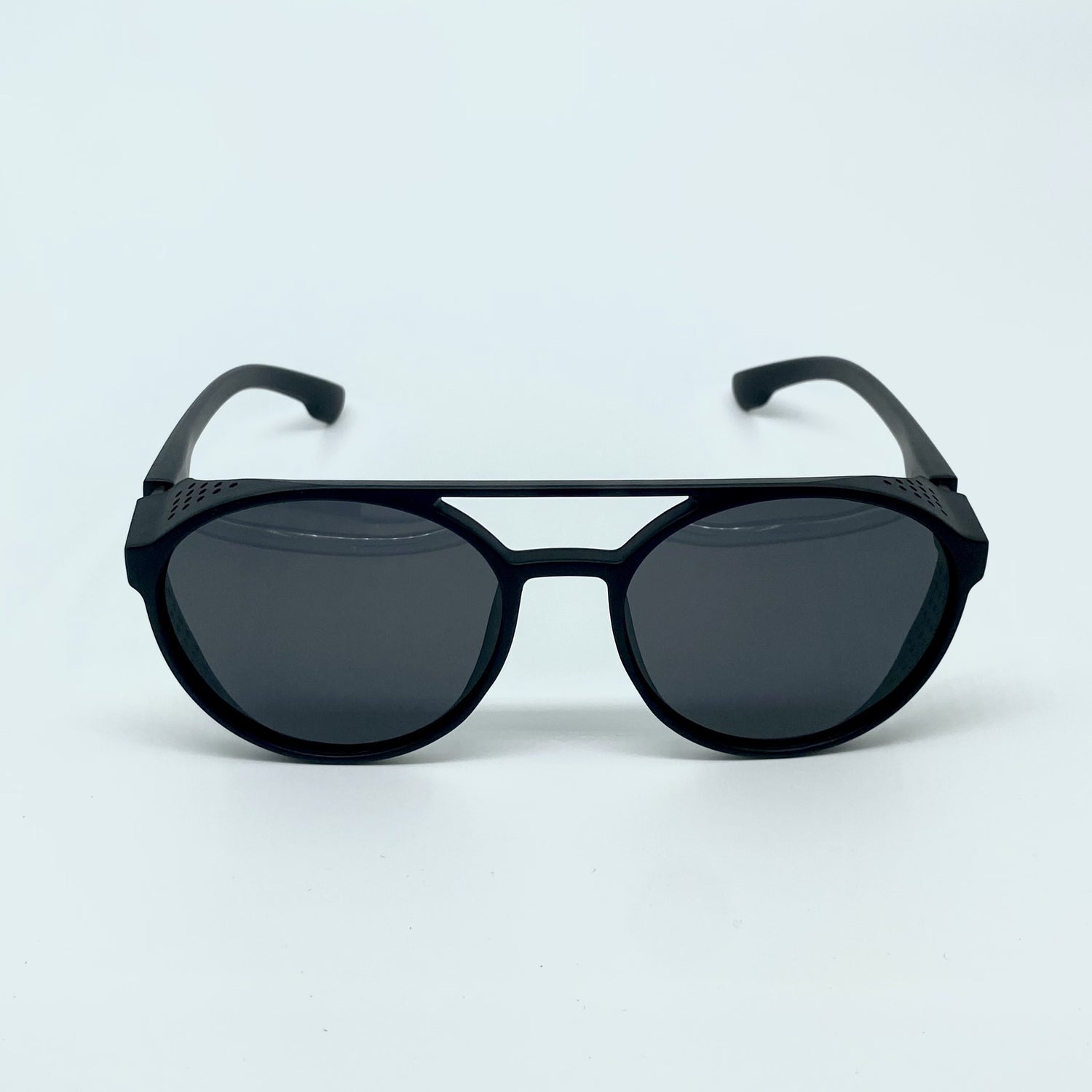 Danny narrow rectangular sunglasses with a slim frame and dark lenses for a retro-inspired urban and festival aesthetic - Party People.