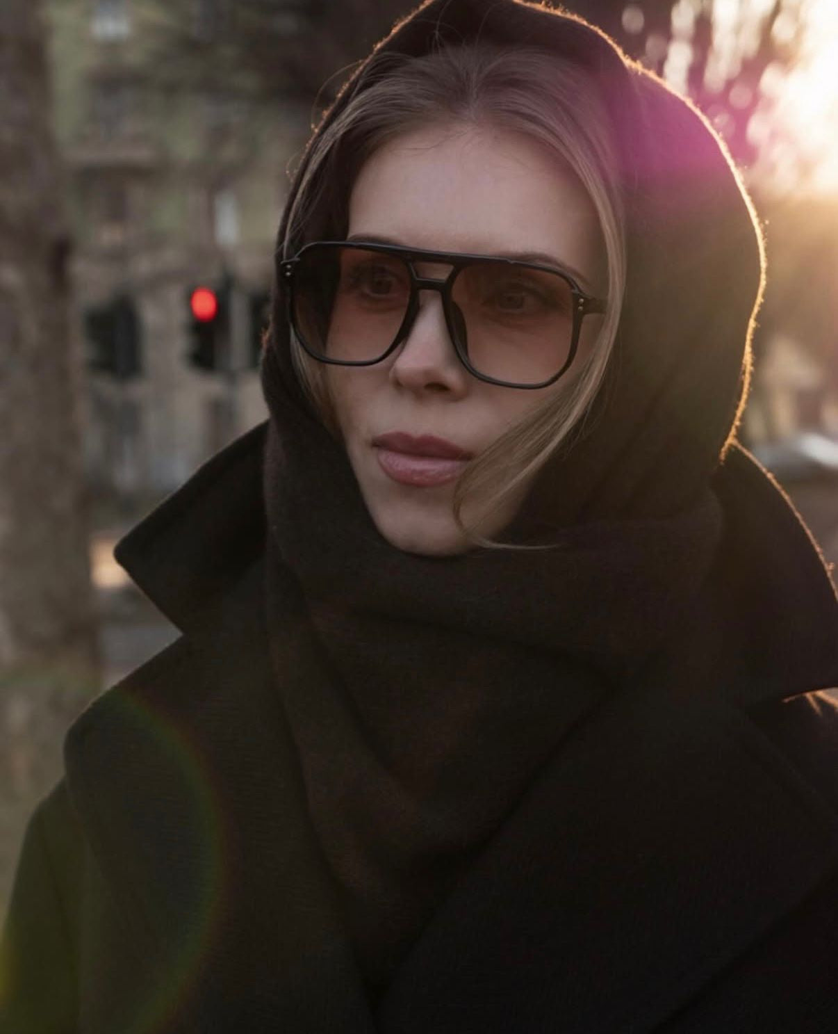 Armony retro square aviator sunglasses with black frame and orange gradient UV400 lenses offering 100% UV and UVA protection by Party People